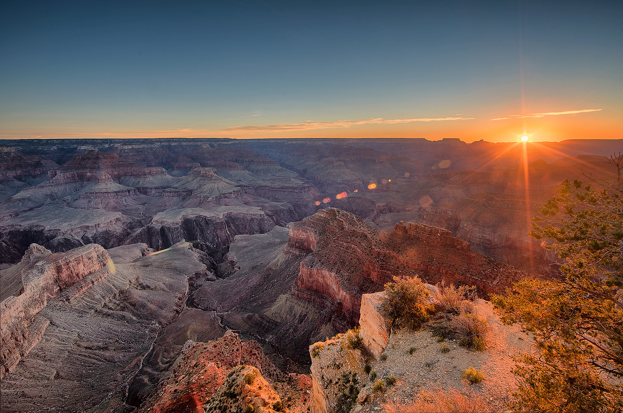 Sony a7R II + Canon EF 14mm F2.8L II USM sample photo. First sunbeams at the canyon photography