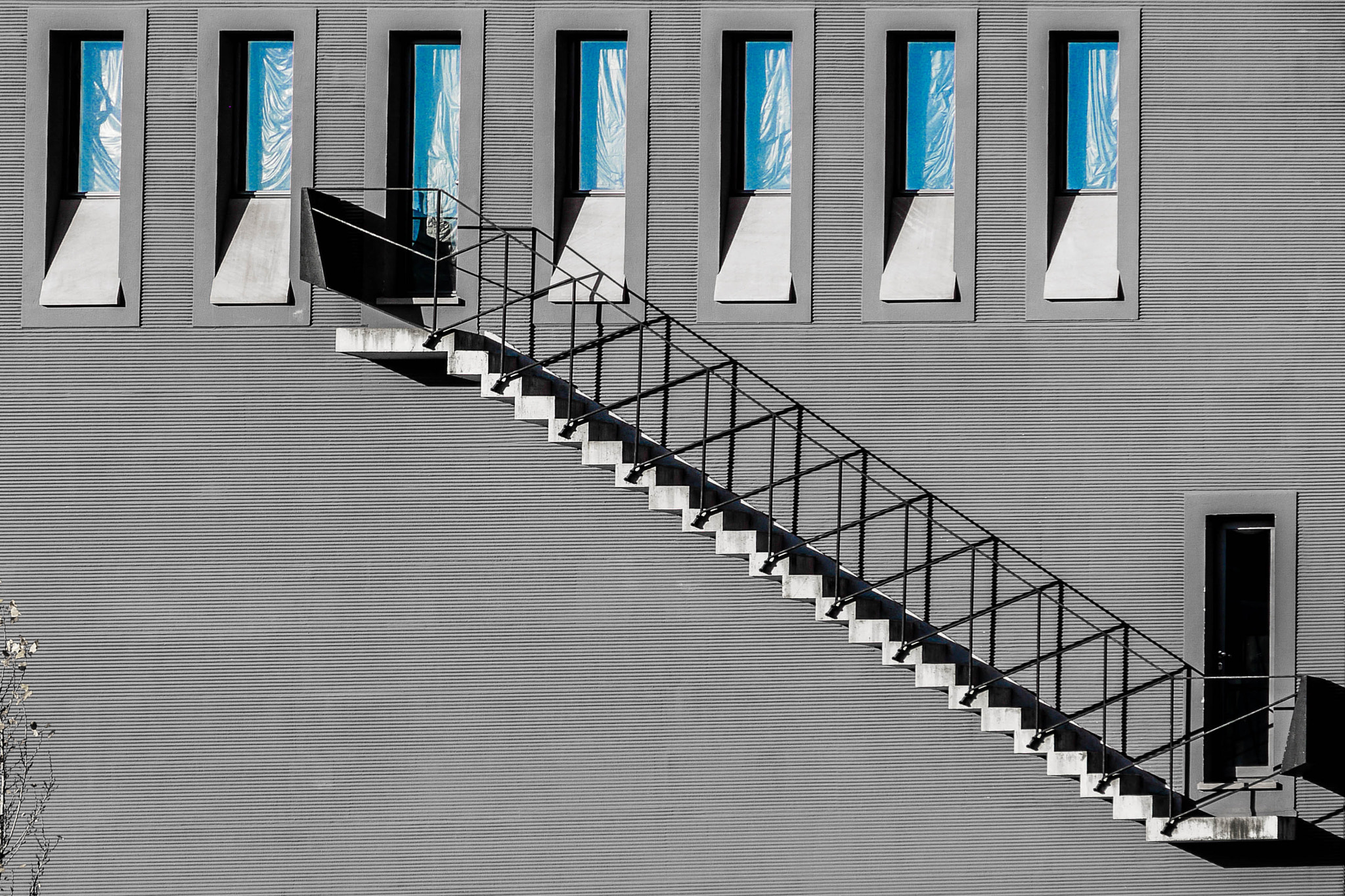 Panasonic Lumix DMC-GH1 sample photo. Stairs on the wall photography