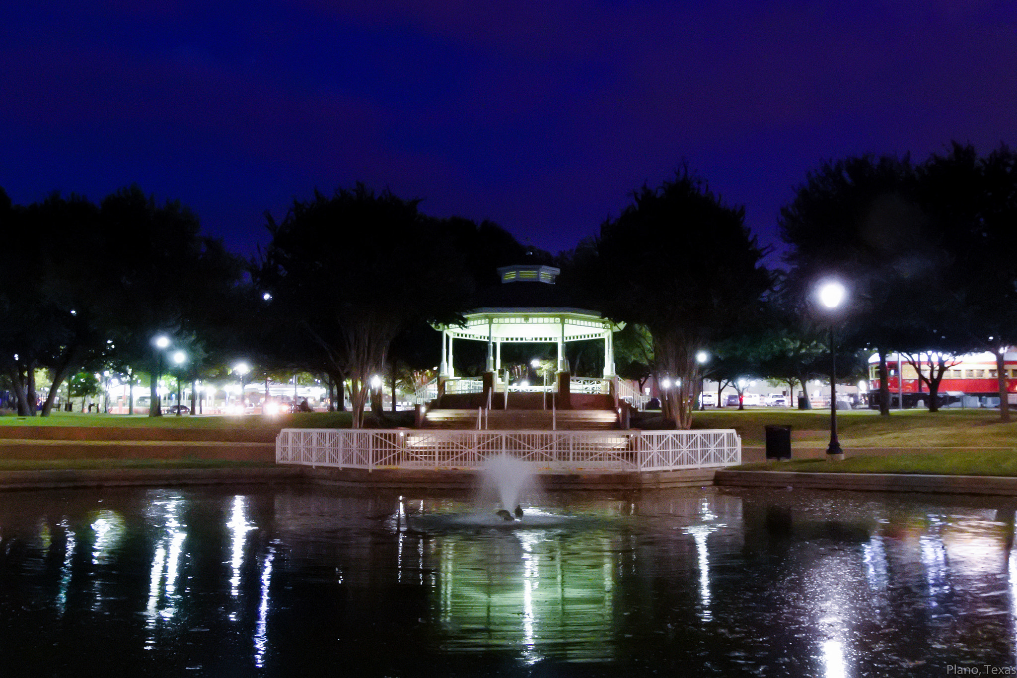 1 NIKKOR VR 10-100mm f/4-5.6 sample photo. Haggard park, plano, texas photography