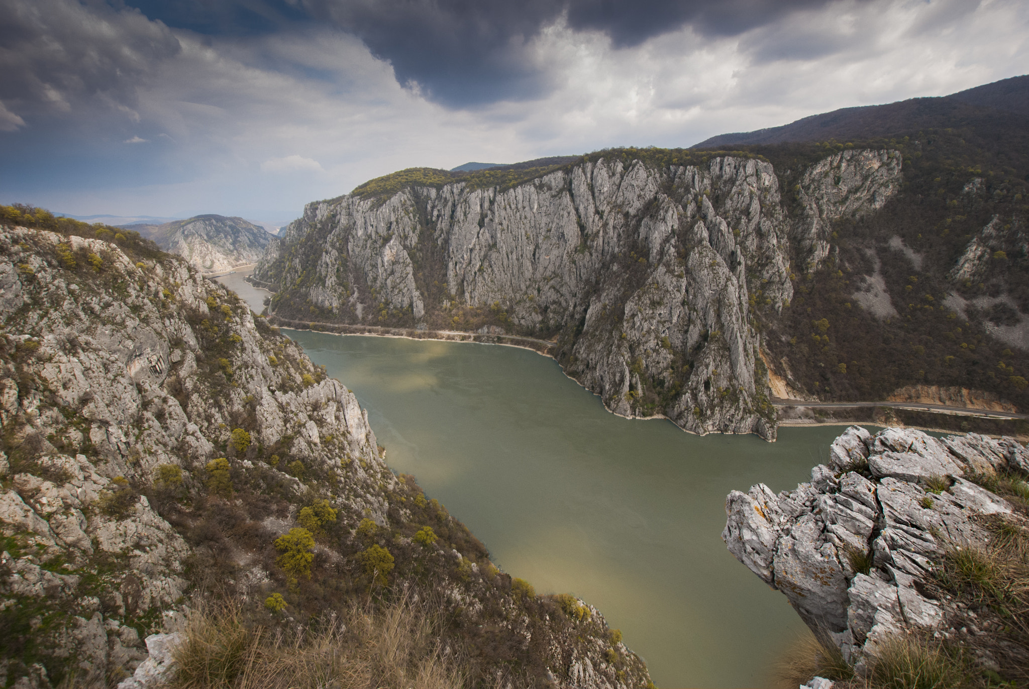 Nikon D80 + Sigma 10-20mm F3.5 EX DC HSM sample photo. Danube -springtime photography