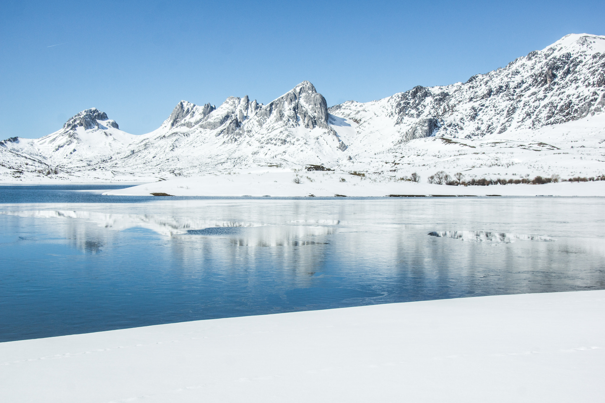 Sony SLT-A77 + Sigma 17-70mm F2.8-4.5 (D) sample photo. I already miss winter photography