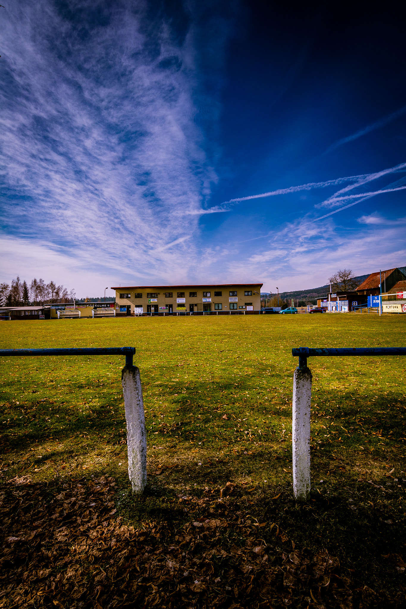 Samsung NX30 + Samsung NX 12-24mm F4-5.6 ED sample photo. Playground photography