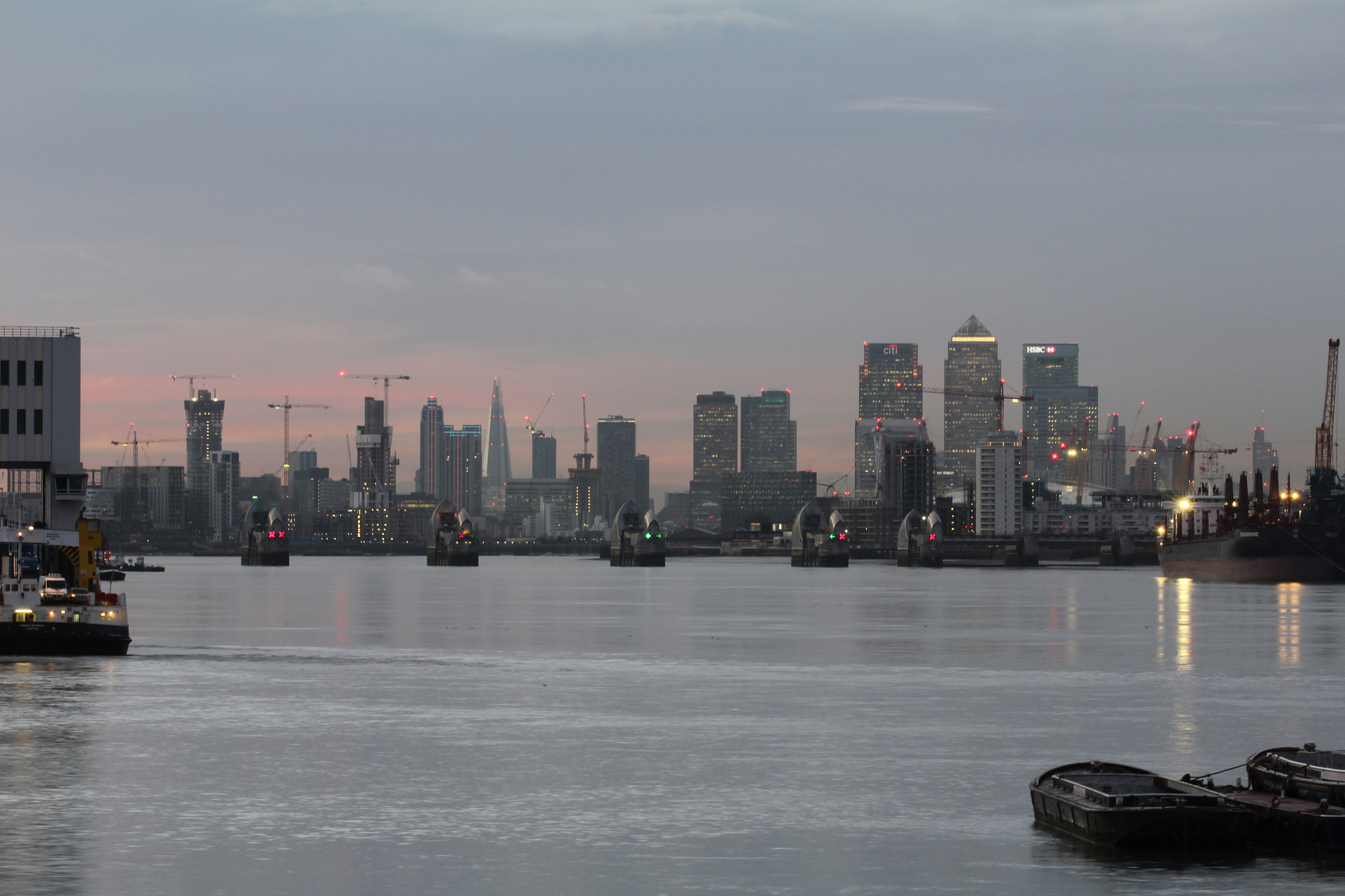Sigma 105mm F2.8 EX DG OS HSM sample photo. London photography