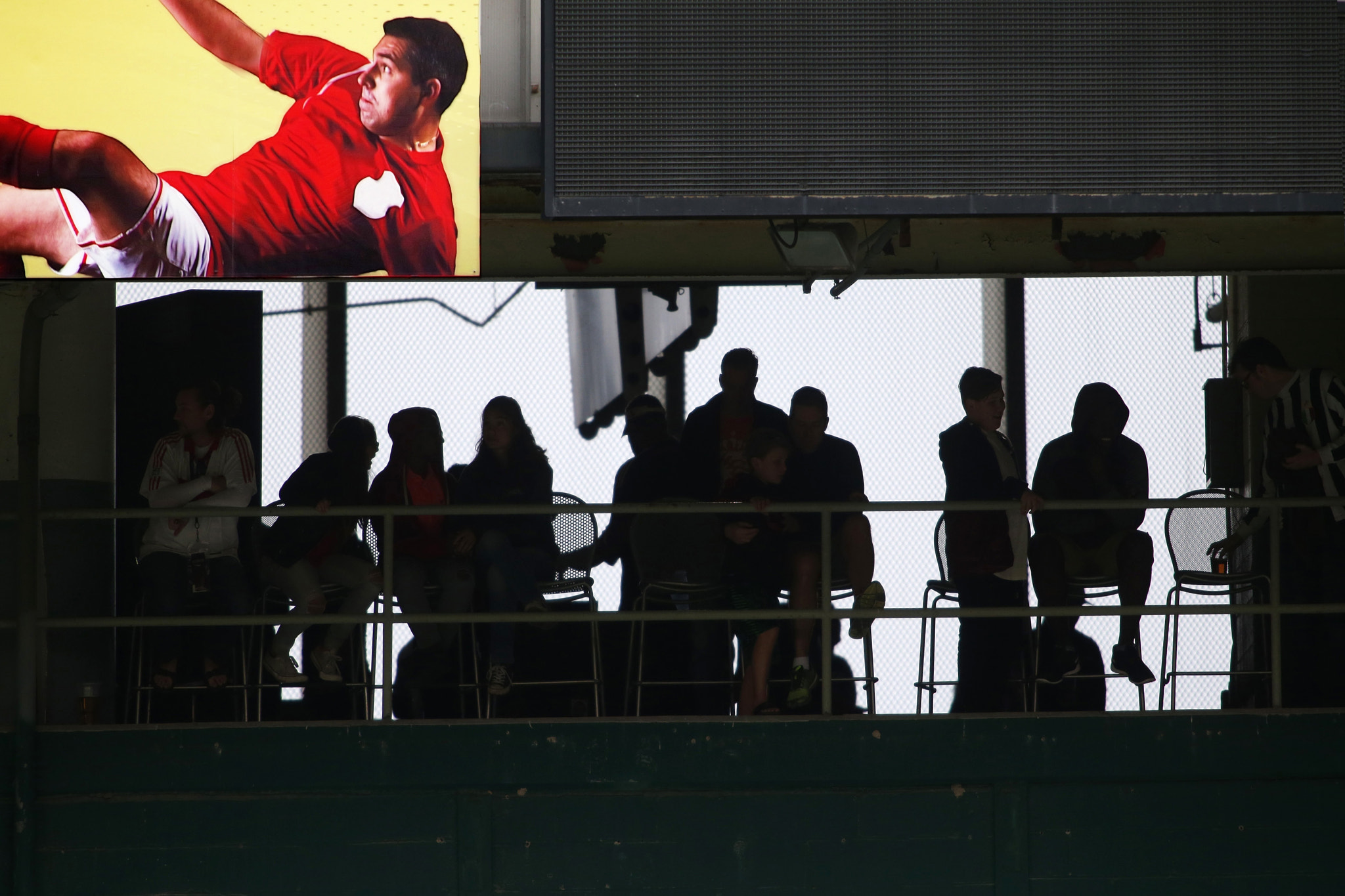 Canon EF 400mm F2.8L IS USM sample photo. Fans in silhouette photography