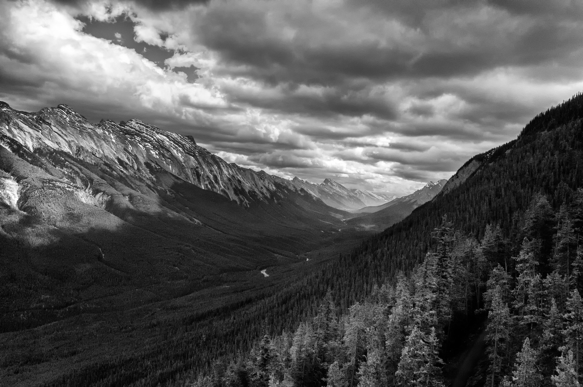 Sigma 17-70mm F2.8-4 DC Macro OS HSM sample photo. Banff, canada area photography