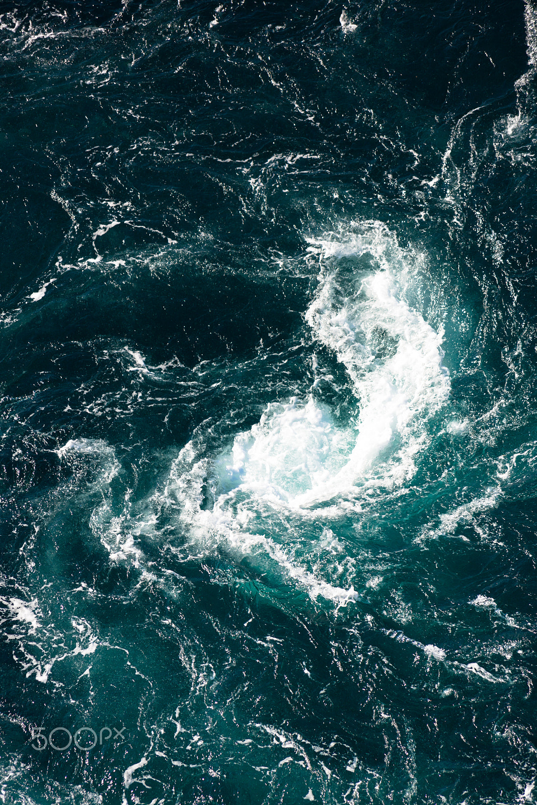 Canon EF 70-300mm F4-5.6 IS USM sample photo. Saltstraumen photography