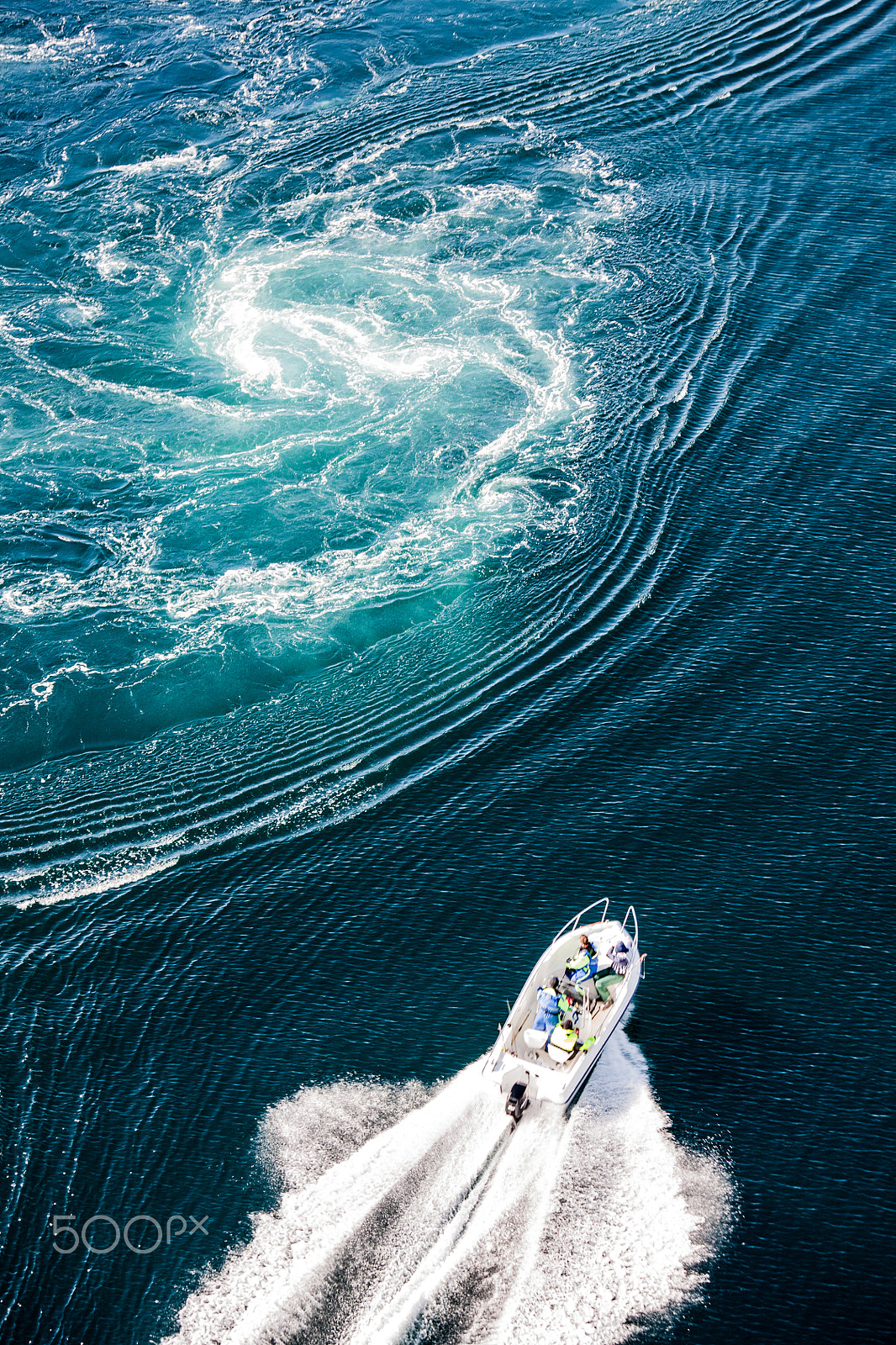 Canon EF 70-300mm F4-5.6 IS USM sample photo. Saltstraumen photography