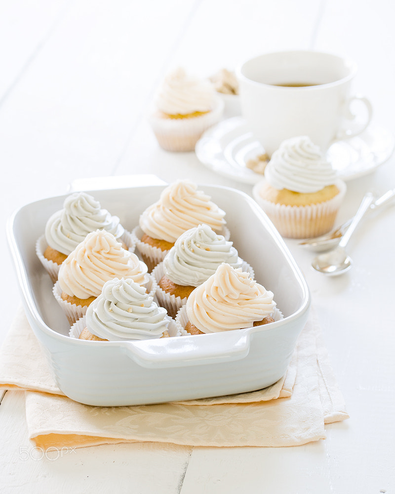 Canon EF-S 60mm F2.8 Macro USM sample photo. Cupcakes in pastel tones photography