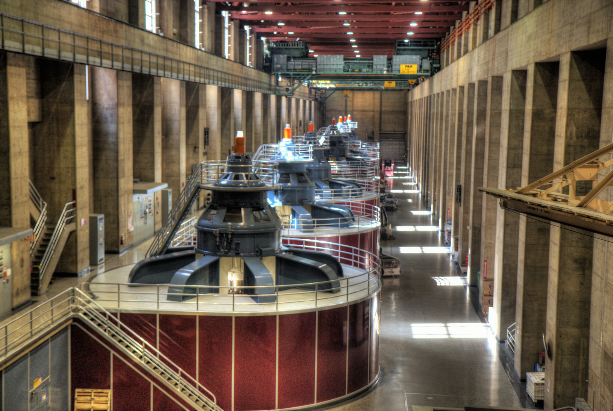 Canon EOS 70D + Canon EF-S 17-55mm F2.8 IS USM sample photo. Hoover dam generator hdr photography