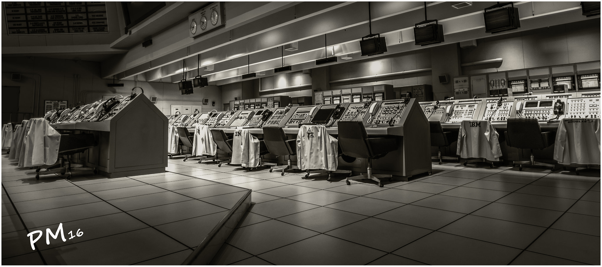 Canon EOS 6D + Canon EF 16-35mm F2.8L USM sample photo. Apollo mission control. photography