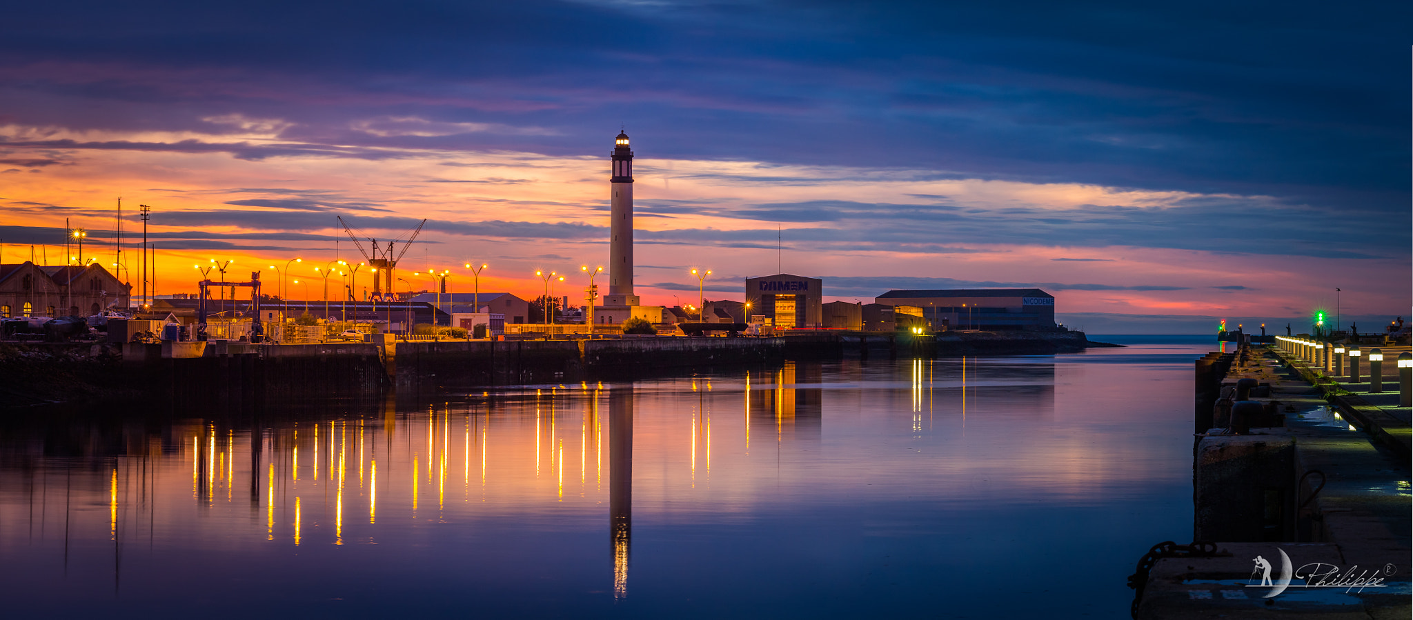 Sigma 70-200mm F2.8 EX DG OS HSM sample photo. Phare de dunkerque photography