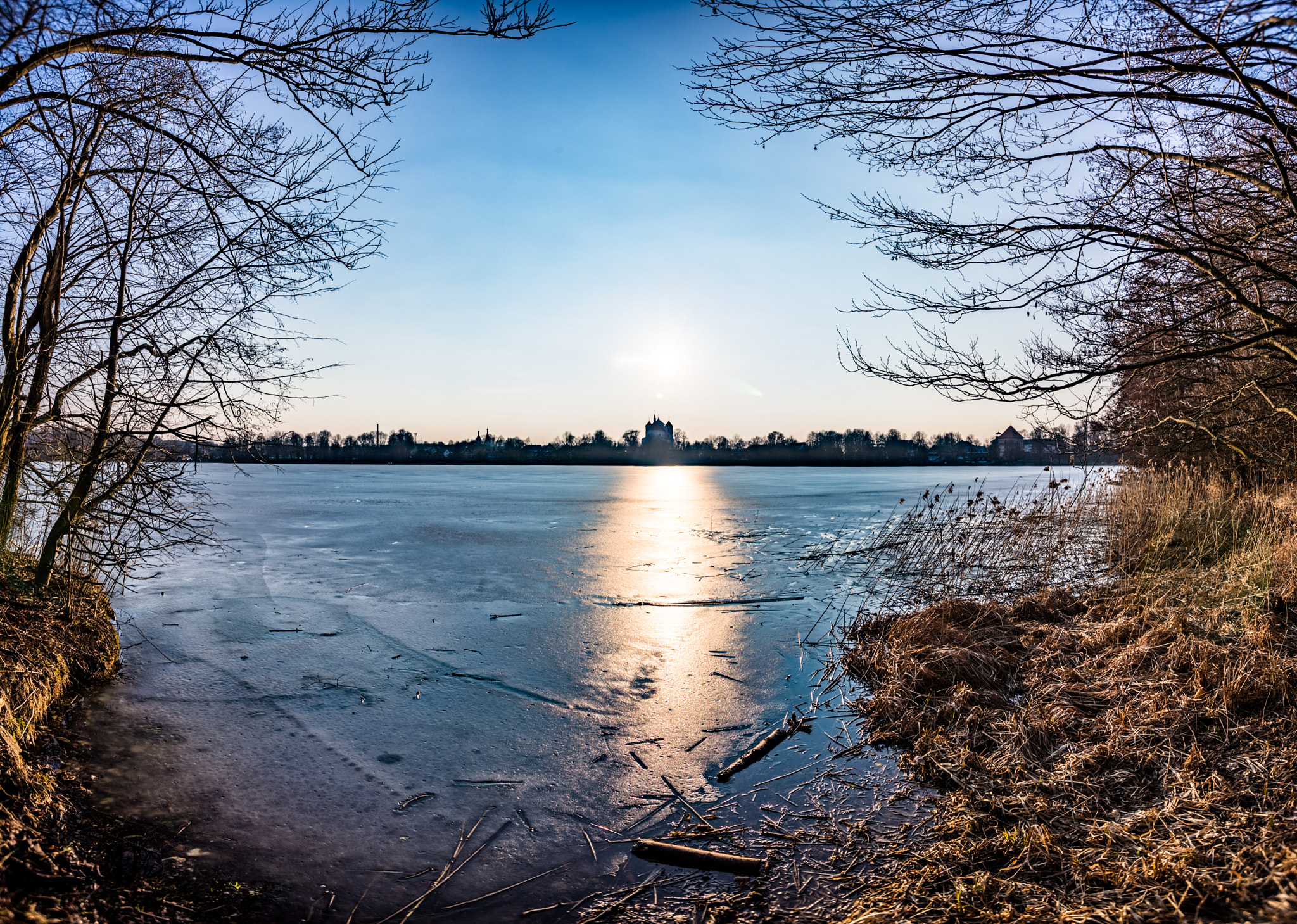 Canon EF-S 10-18mm F4.5–5.6 IS STM sample photo. Lake pano photography