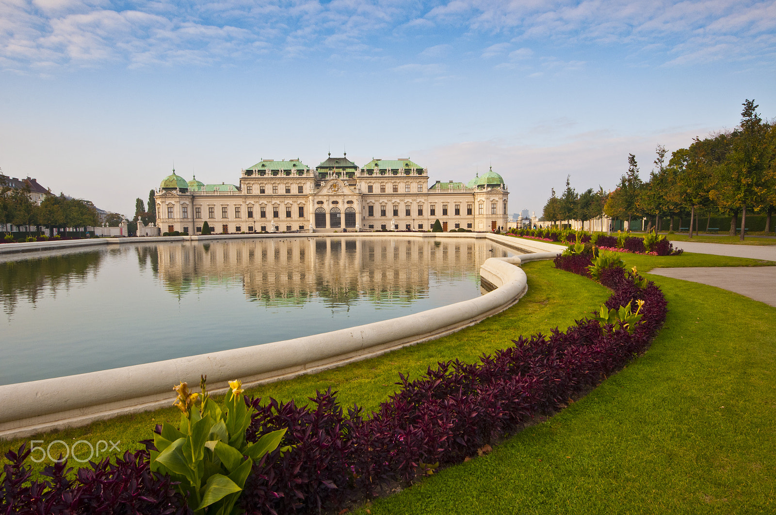 Nikon D90 + Sigma 8-16mm F4.5-5.6 DC HSM sample photo. View on beautiful fountain in front of schonbrunn palace in vien photography