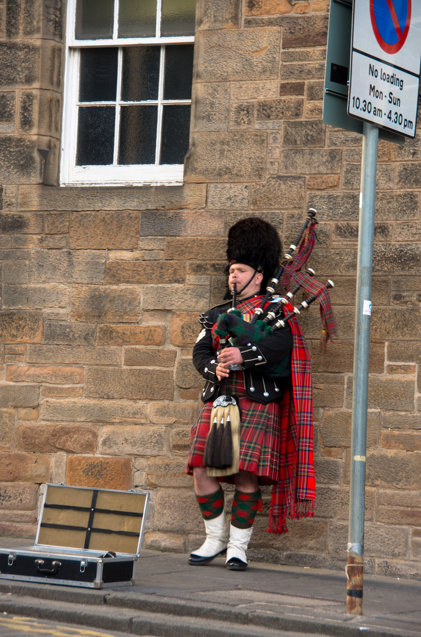 Pentax K-5 IIs sample photo. Gaitero en edimburgo / bag-piper at edinburgh photography