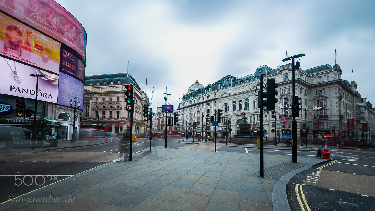 Pentax K10D + Sigma 10-20mm F3.5 EX DC HSM sample photo. Piccadilly circus photography