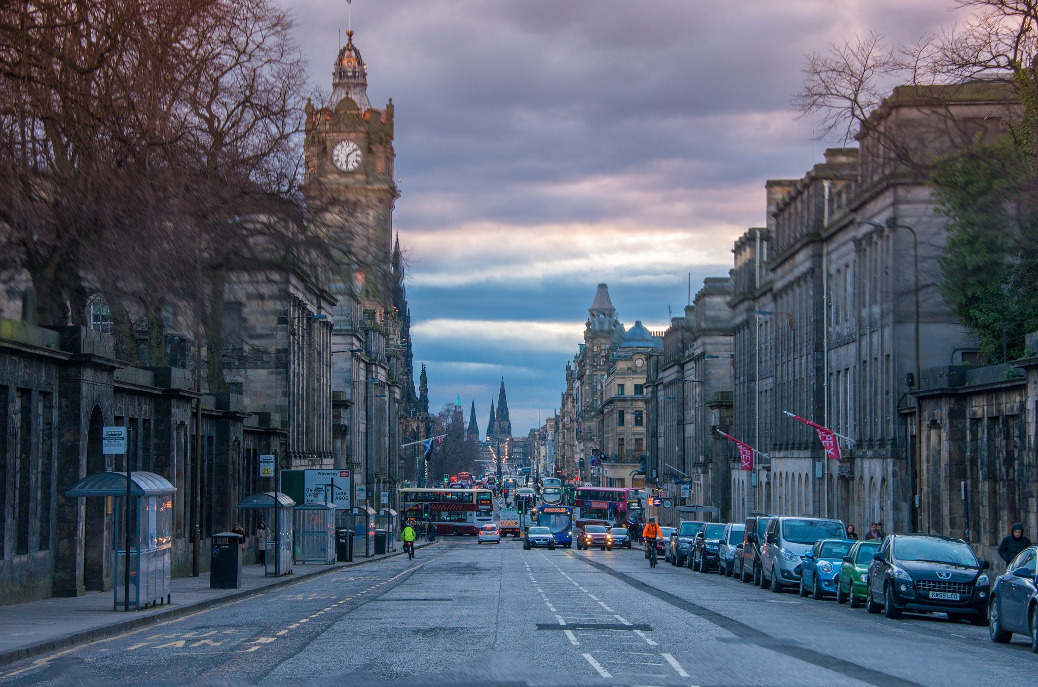 Pentax K-5 IIs sample photo. Princes street photography