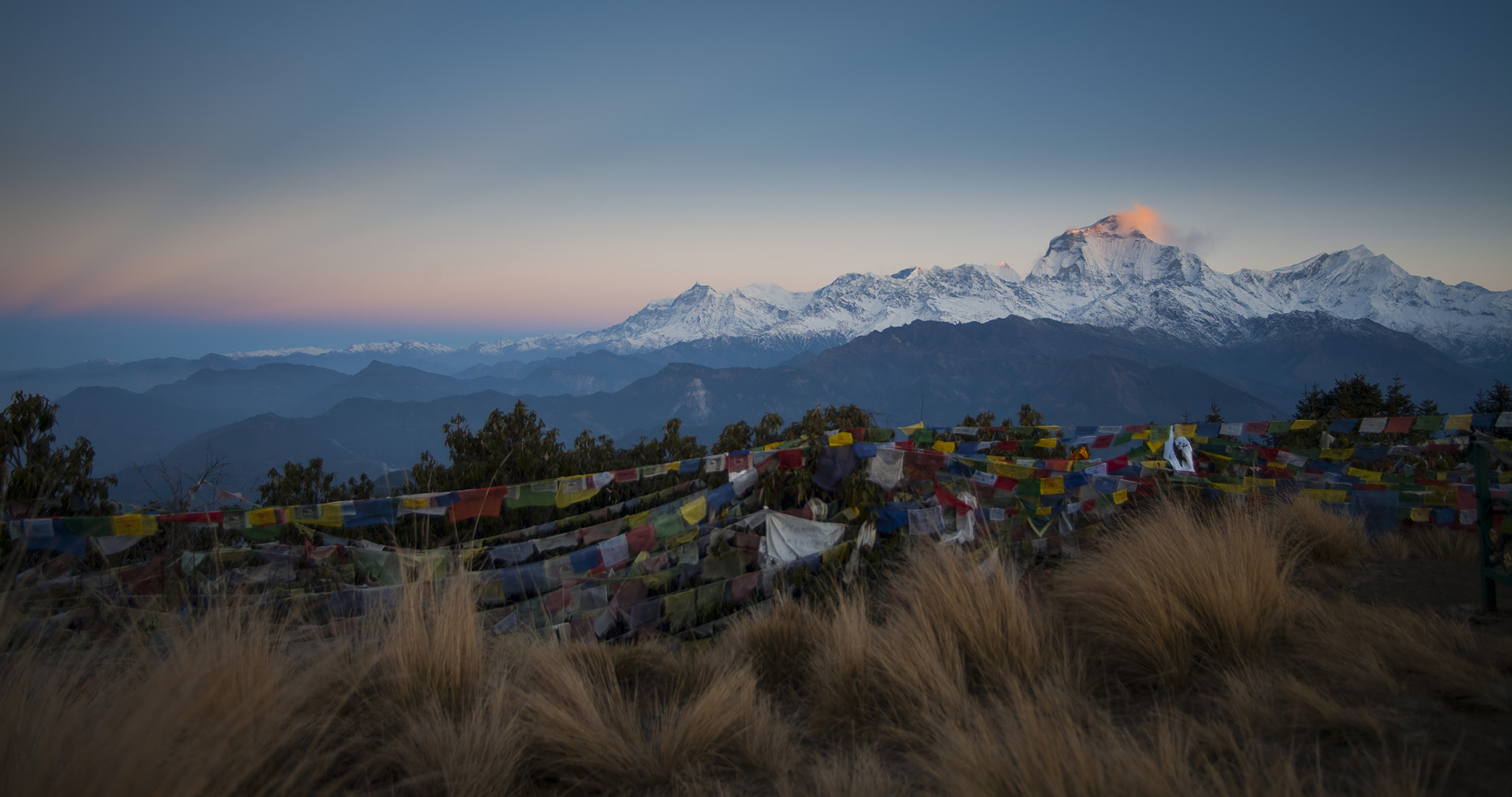 Canon EOS 5D + Tamron AF 19-35mm f/3.5-4.5 sample photo. Sunrise on a poon-hill, view on dhaulagiri ridge photography