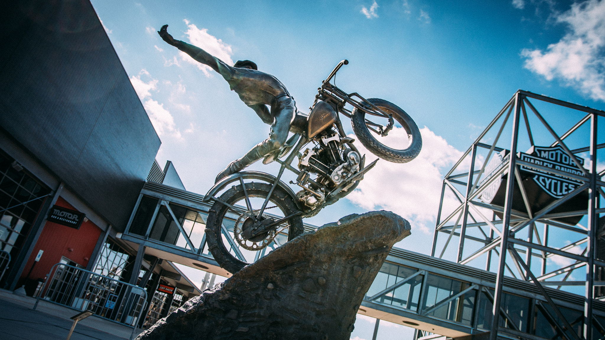 Sony a6300 + Sony DT 50mm F1.8 SAM sample photo. Harley davidson motors statue photography