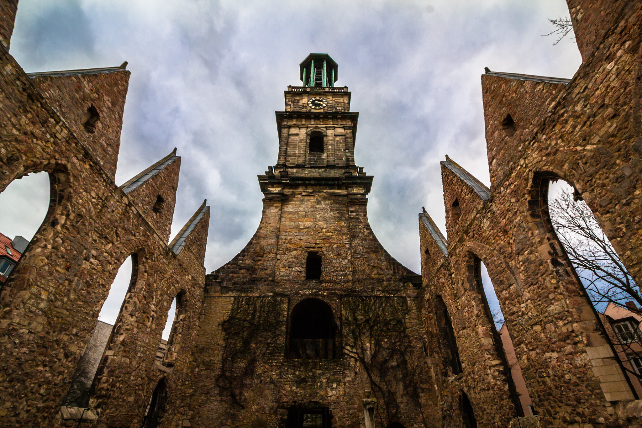 Canon EF-S 10-18mm F4.5–5.6 IS STM sample photo. Hannover aegidienkirche photography