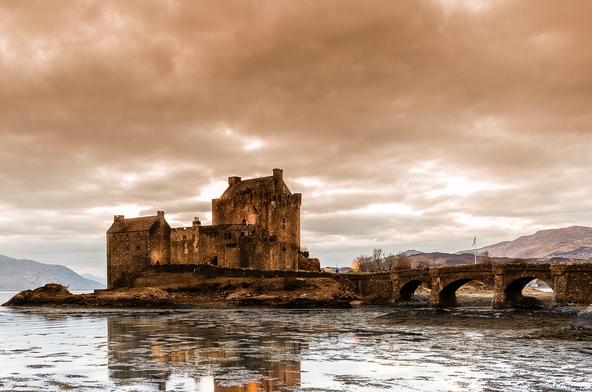 Pentax K-5 IIs sample photo. Eilean donan castle photography