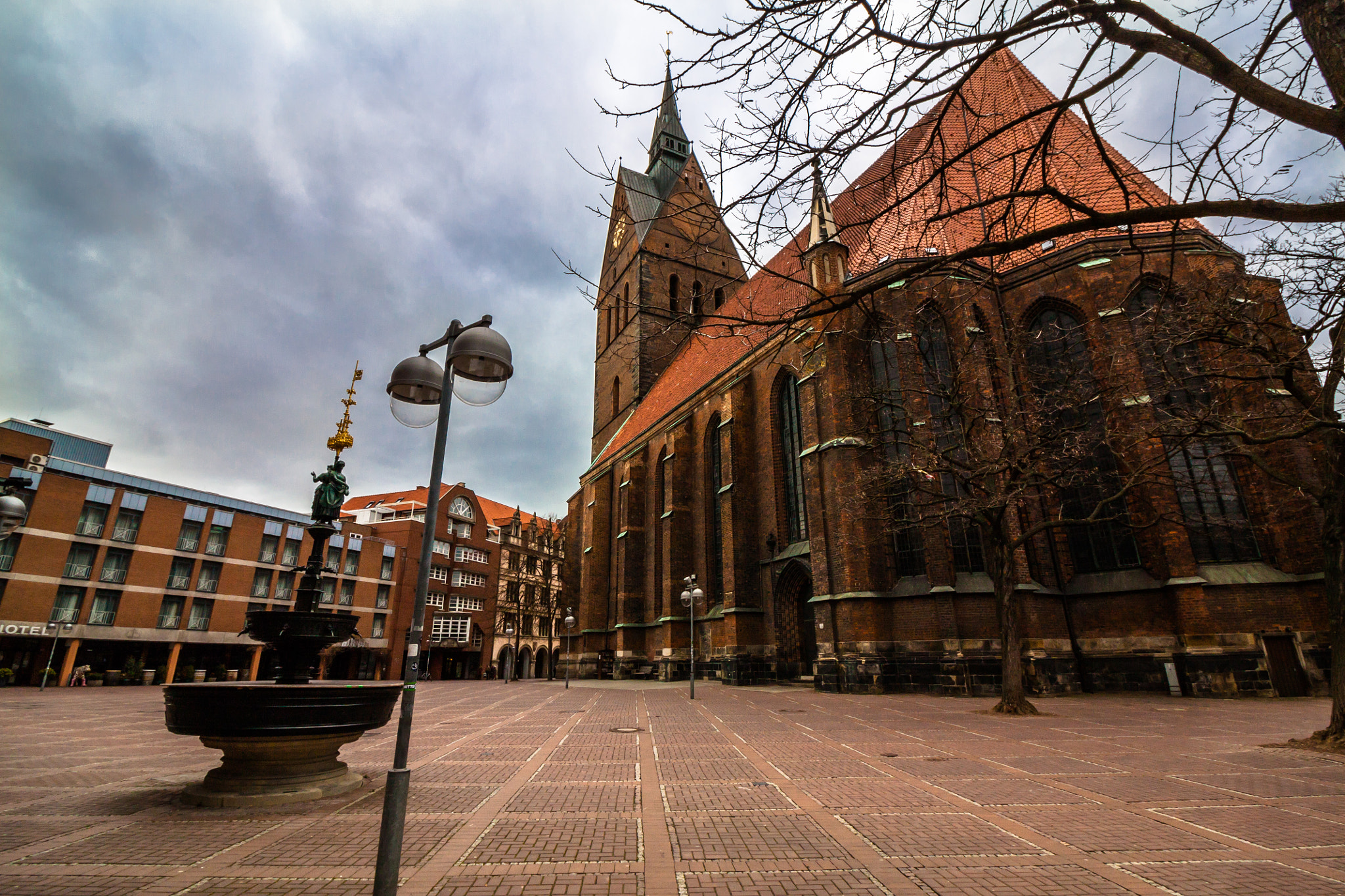 Canon EF-S 10-18mm F4.5–5.6 IS STM sample photo. Hannover marktkirche photography