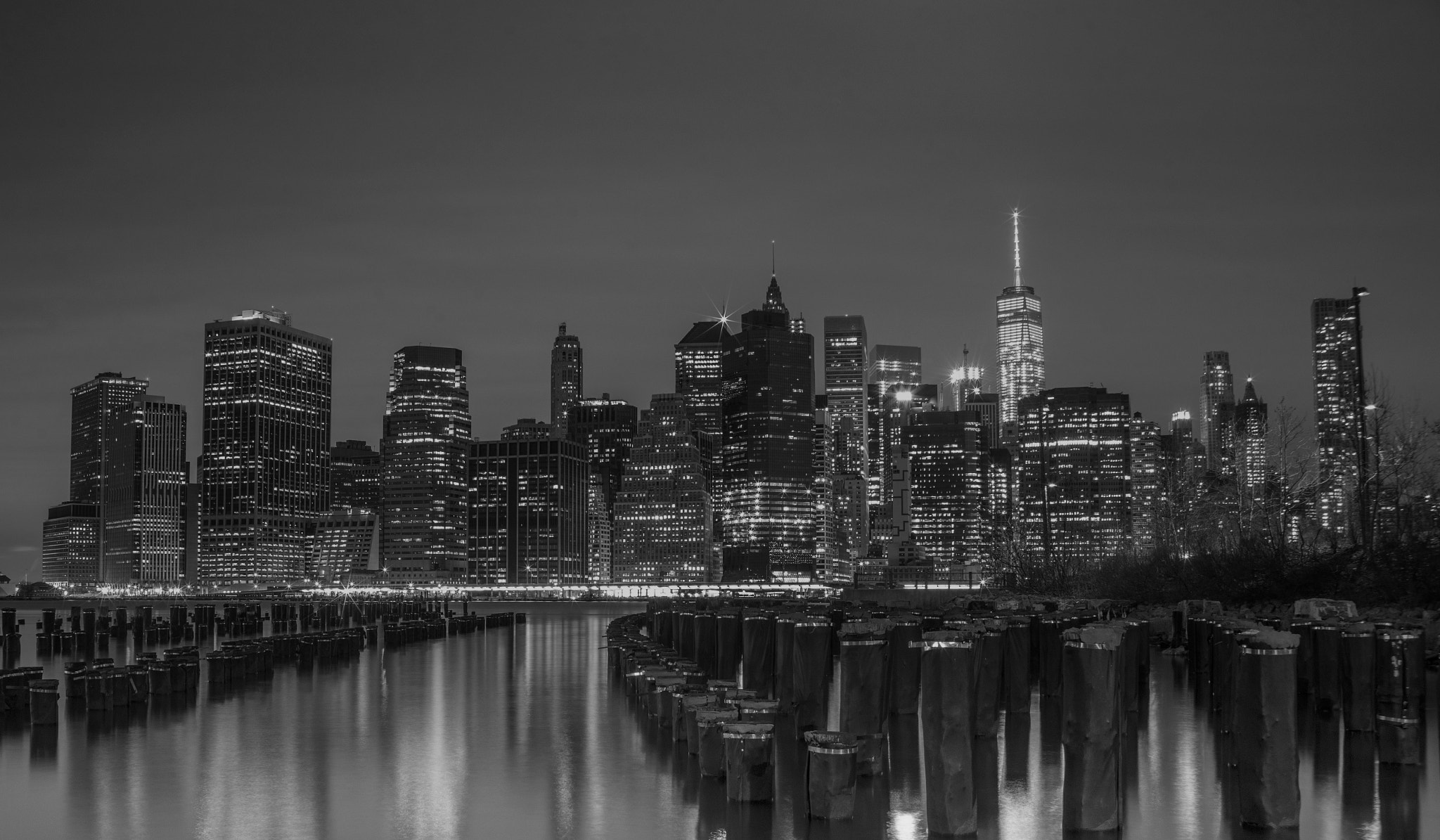Sigma 28-200mm F3.5-5.6 Compact Aspherical Hyperzoom Macro sample photo. B&w lower manhattan photography