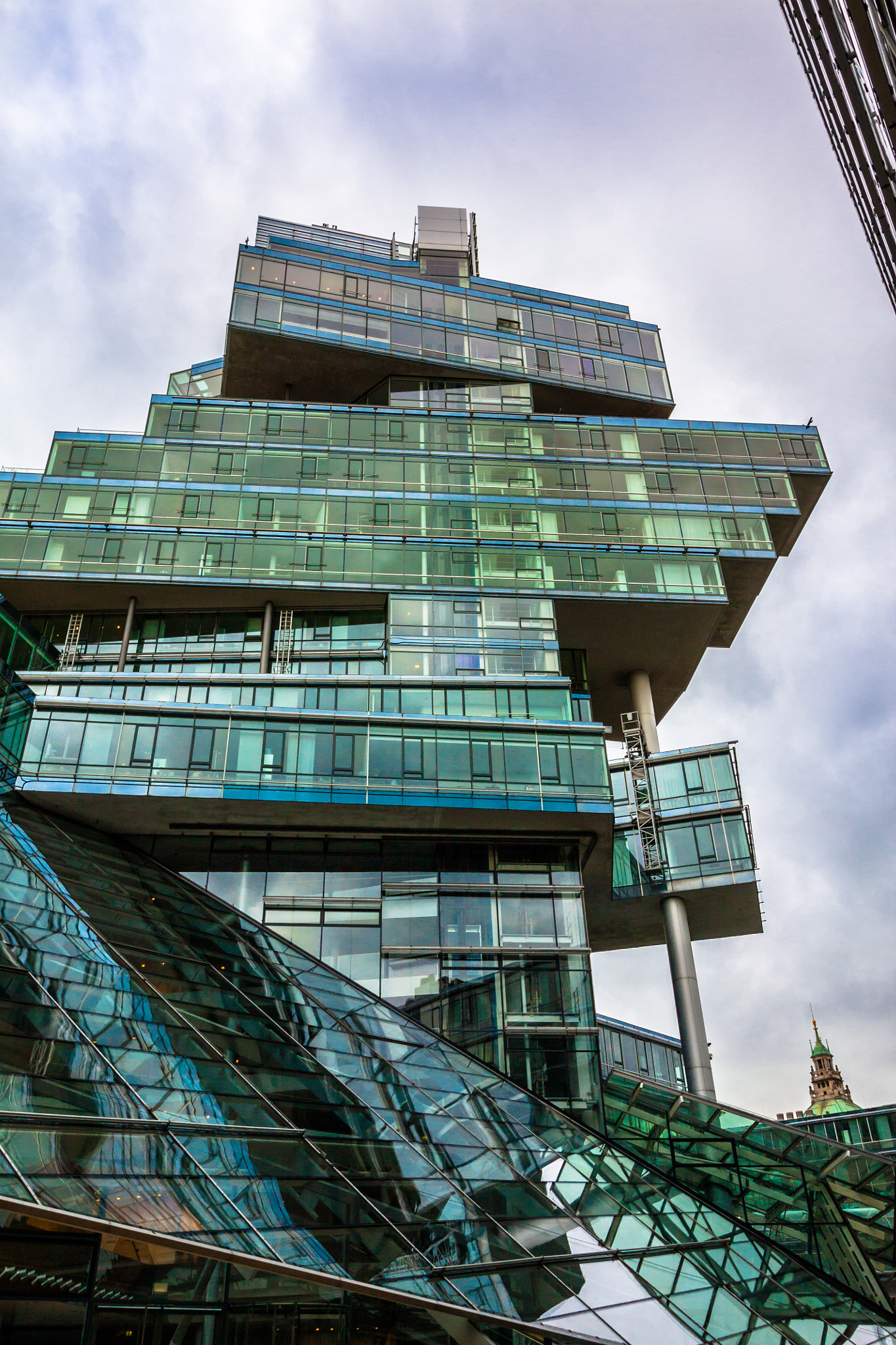 Canon EF-S 10-18mm F4.5–5.6 IS STM sample photo. Hannover nordlb 2 photography