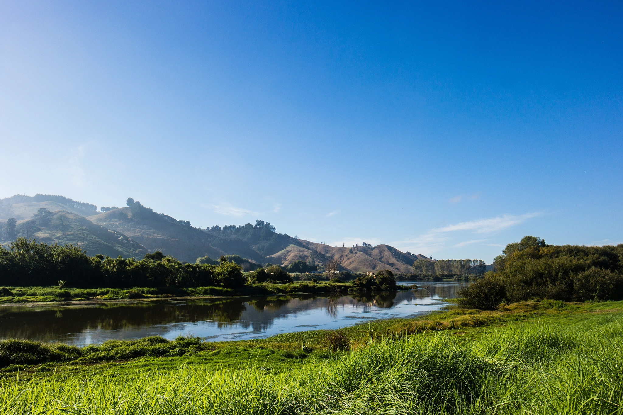 Samsung NX 16mm F2.4 Pancake sample photo. Riverside photography