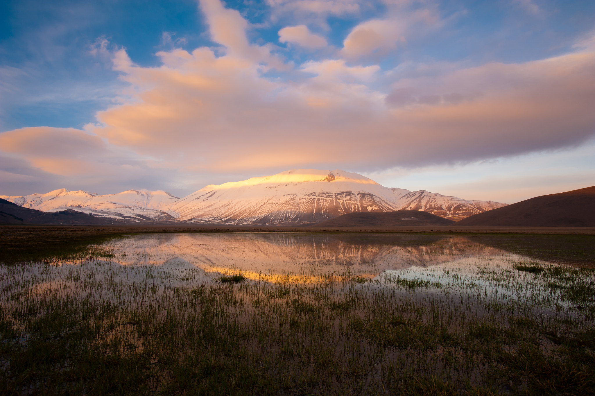 Nikon D700 + Nikon AF-S Nikkor 20mm F1.8G ED sample photo. Reflections at sunset photography