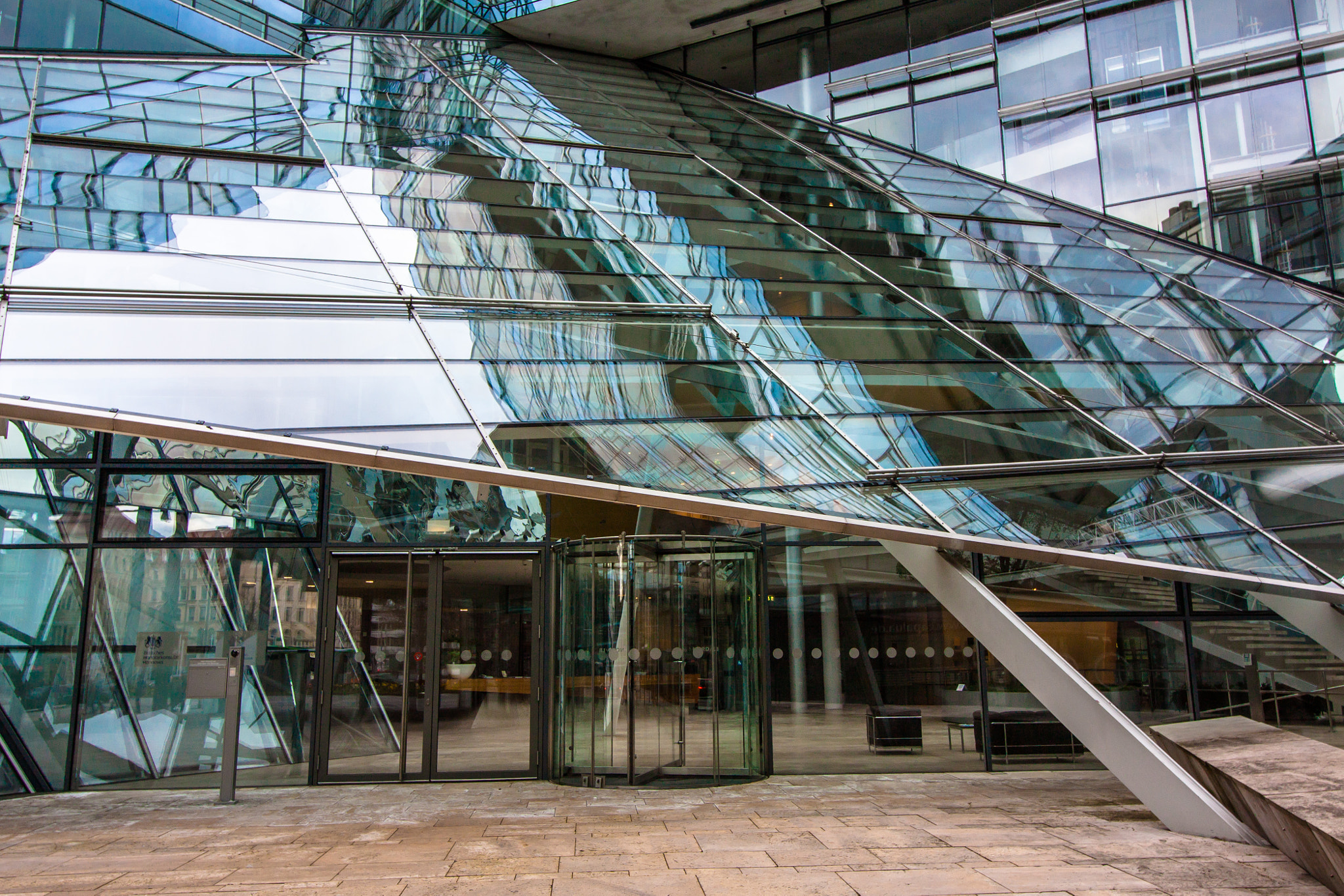 Canon EF-S 10-18mm F4.5–5.6 IS STM sample photo. Hannover nordlb 3 photography