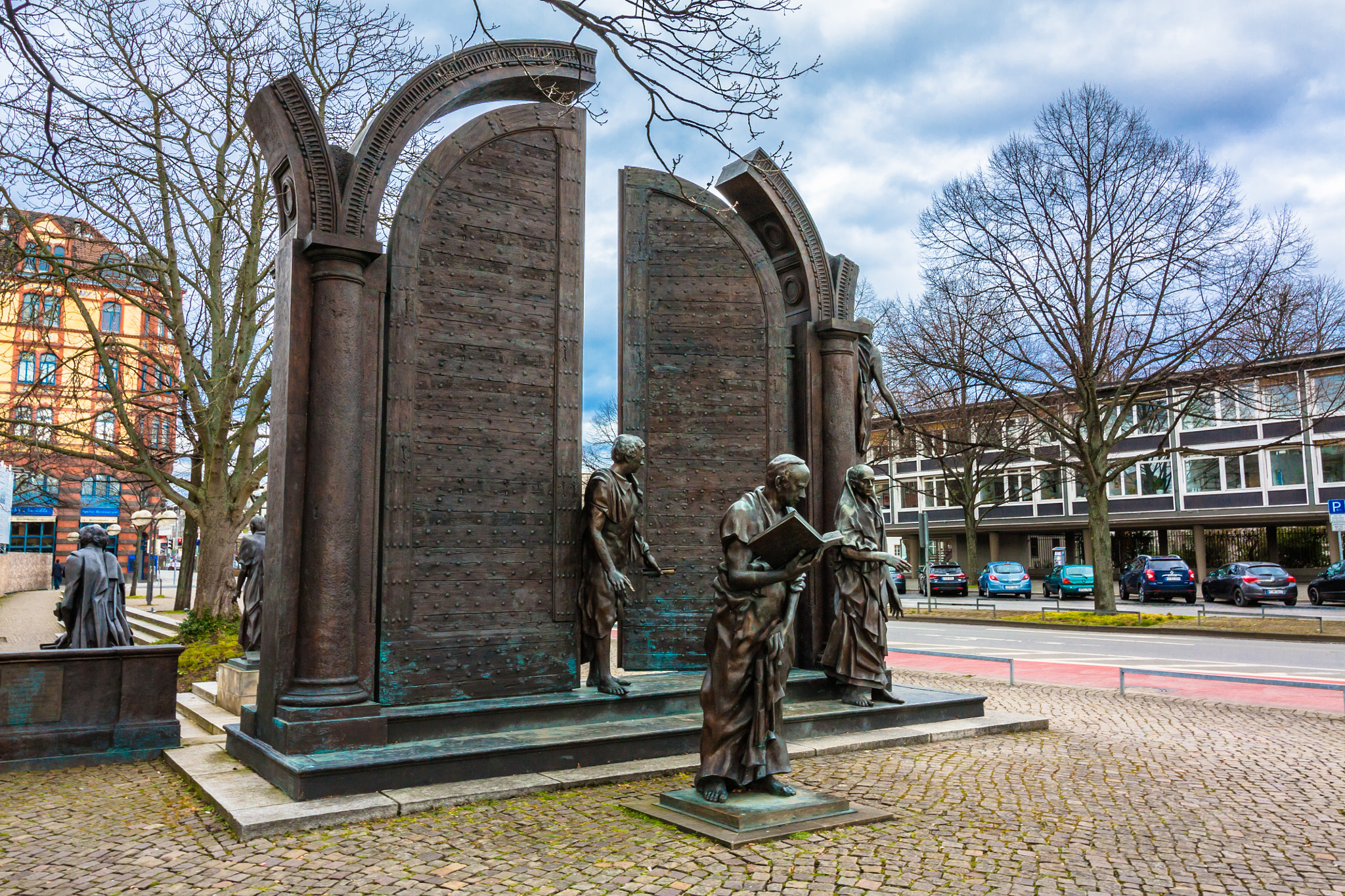 Canon EF-S 10-18mm F4.5–5.6 IS STM sample photo. Hannover platz der göttinger sieben photography
