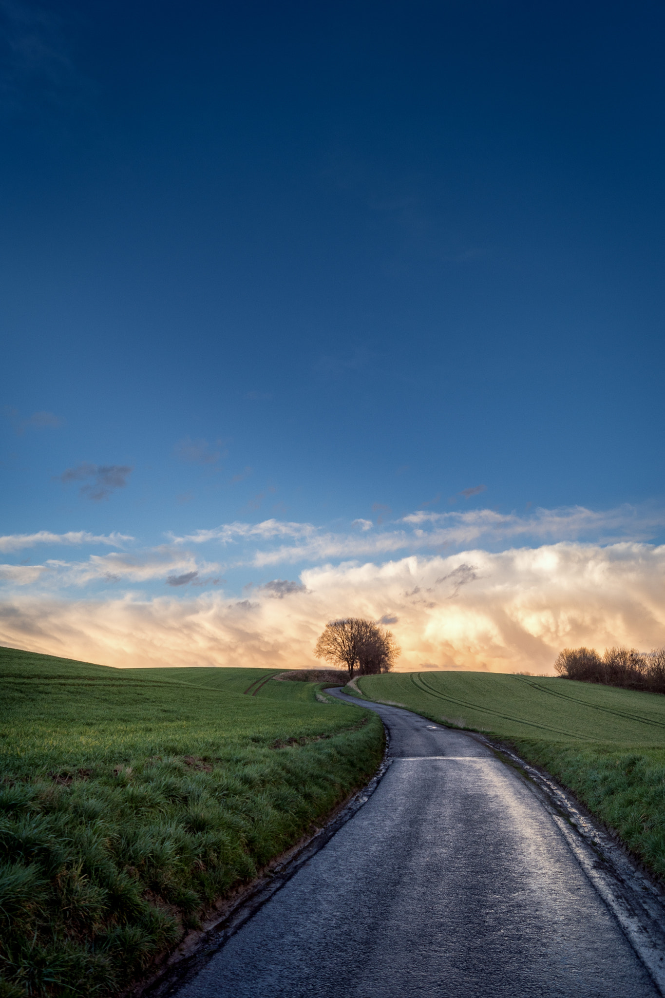 Sony SLT-A68 sample photo. Concentration of clouds photography