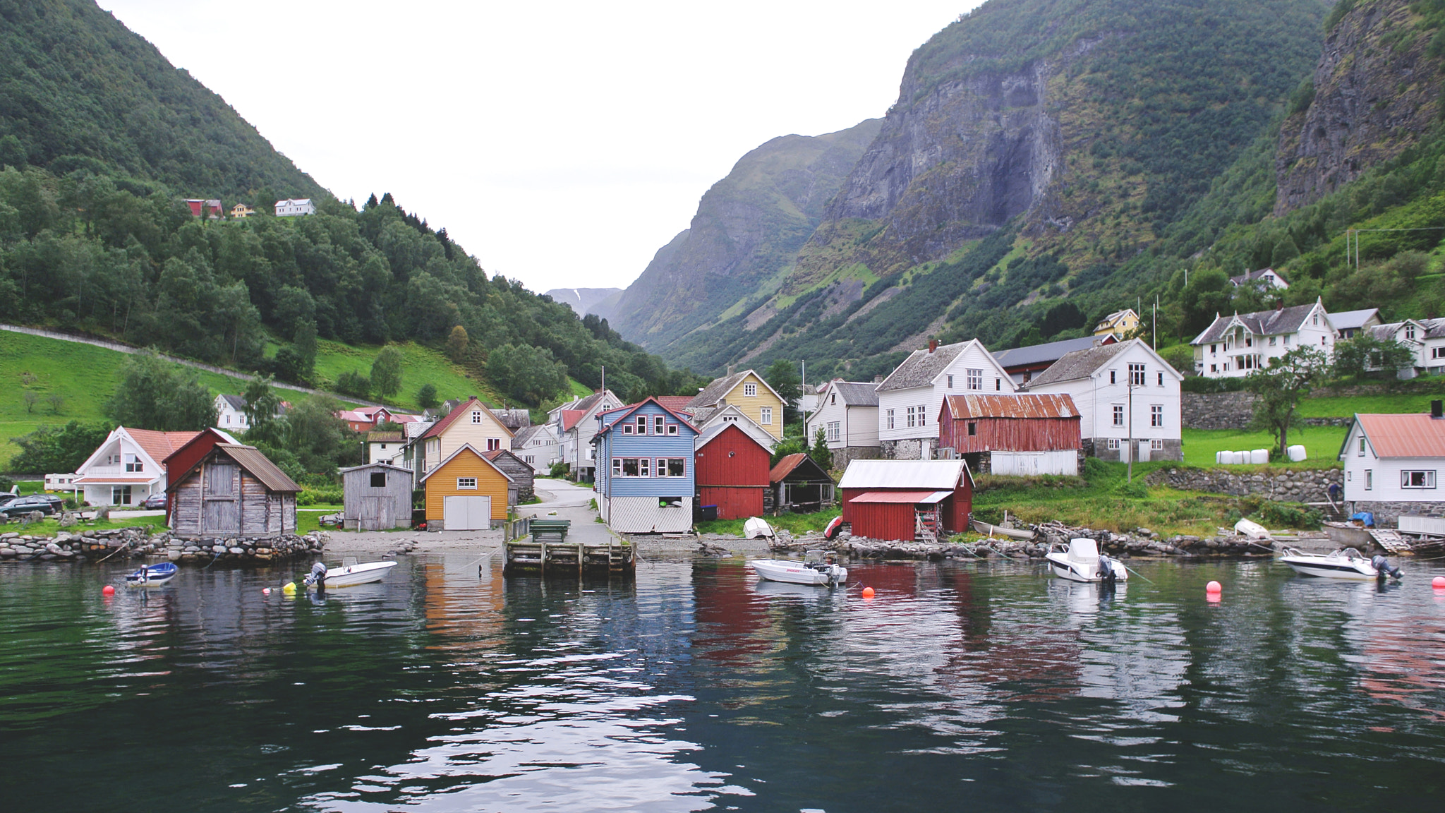 Nikon 1 Nikkor 10mm F2.8 sample photo. Norway fjords. undredal photography