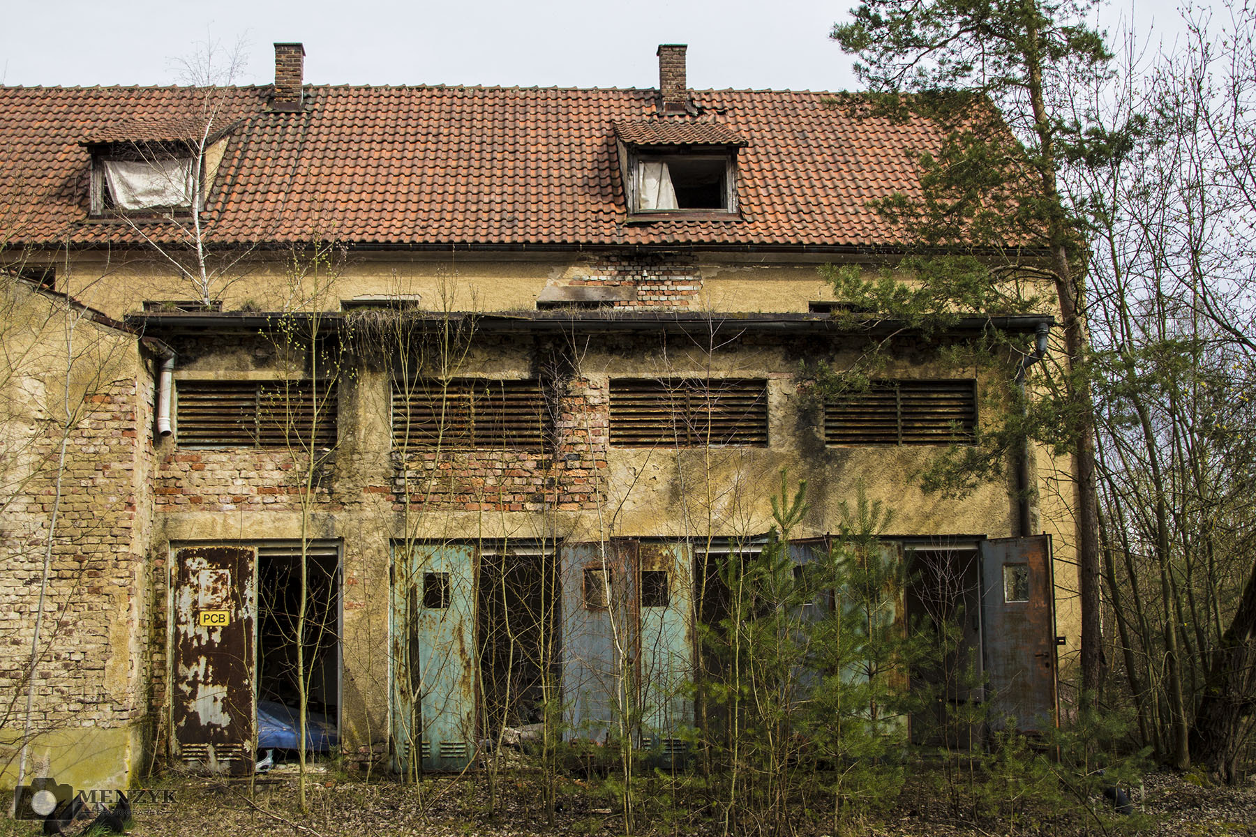 Canon EOS 60D + Canon TS-E 90mm F2.8 Tilt-Shift sample photo. Lost places photography