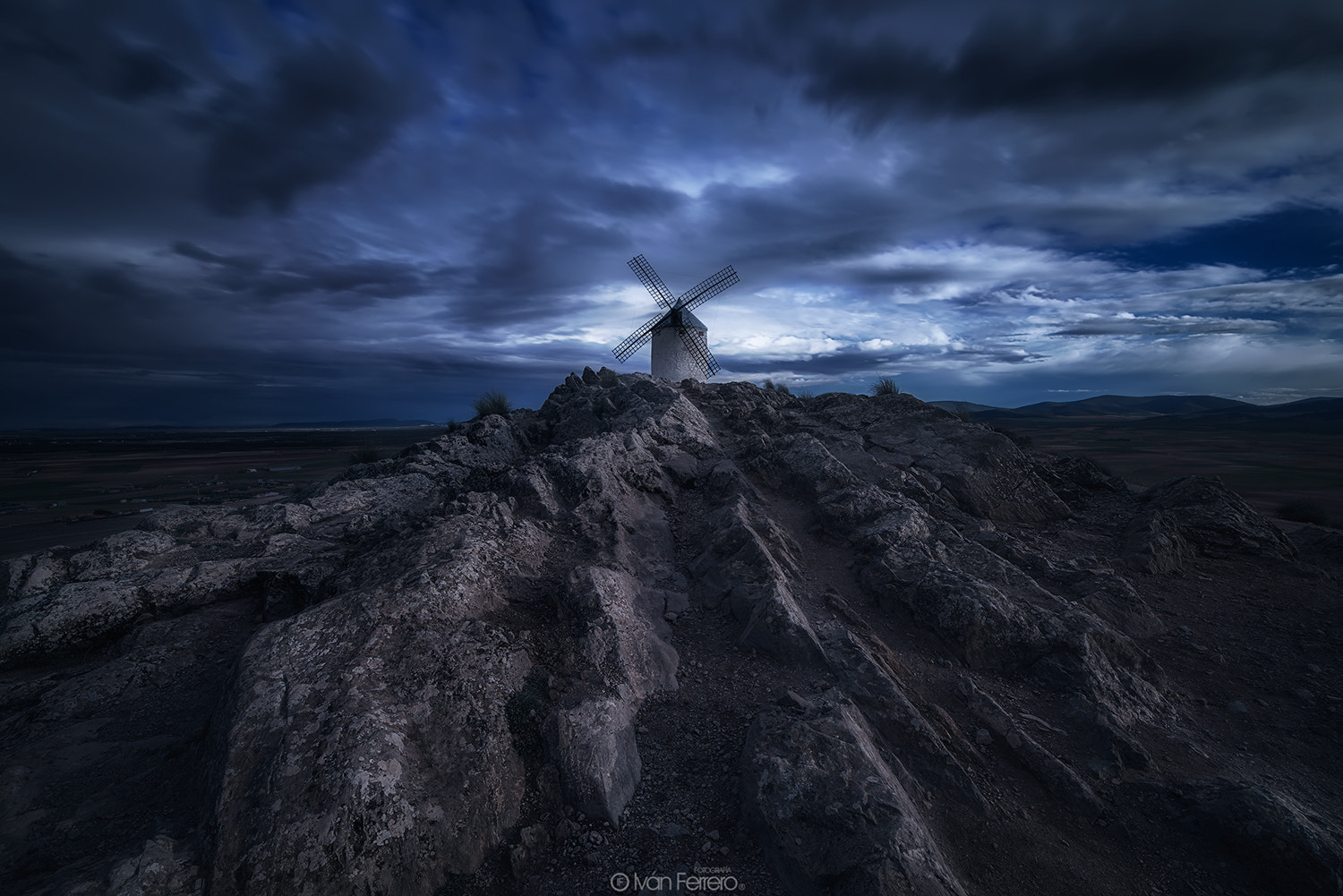 Tamron SP 15-30mm F2.8 Di VC USD sample photo. Molino y rocas photography