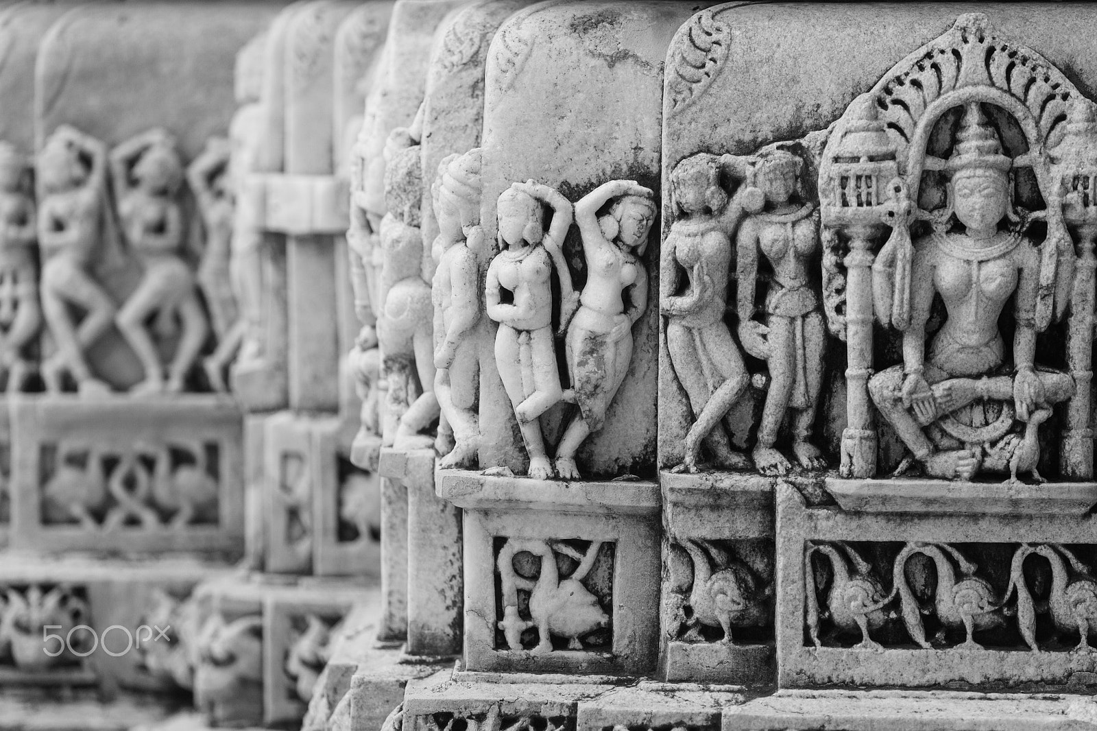 Canon EF 200mm F2.8L II USM sample photo. Temple detail photography