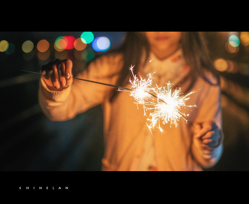 Minolta AF 50mm F1.4 [New] sample photo.  指间烟火  photography