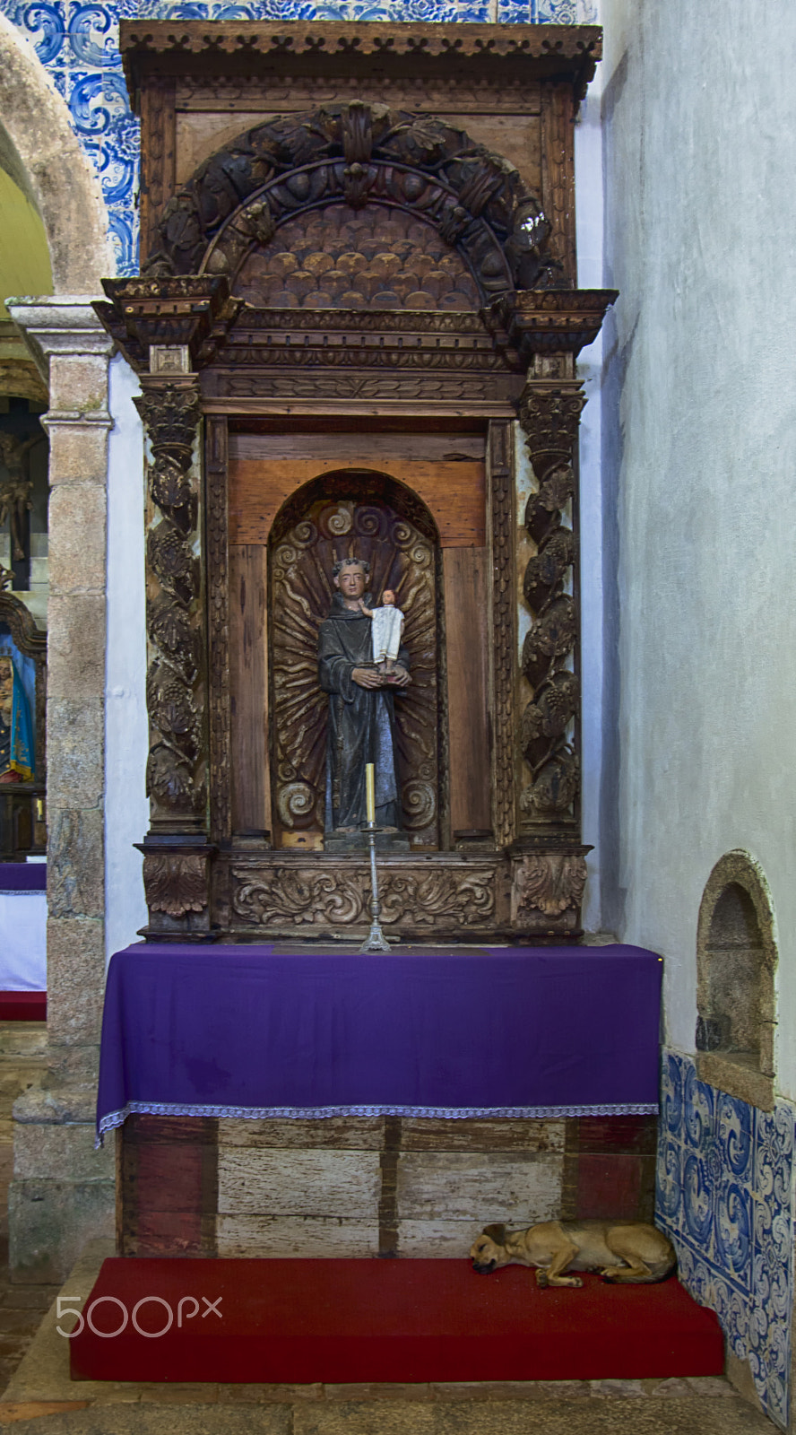 Sigma 18-35mm F3.5-4.5 Aspherical sample photo. A god´s children sleeps in the altar... photography
