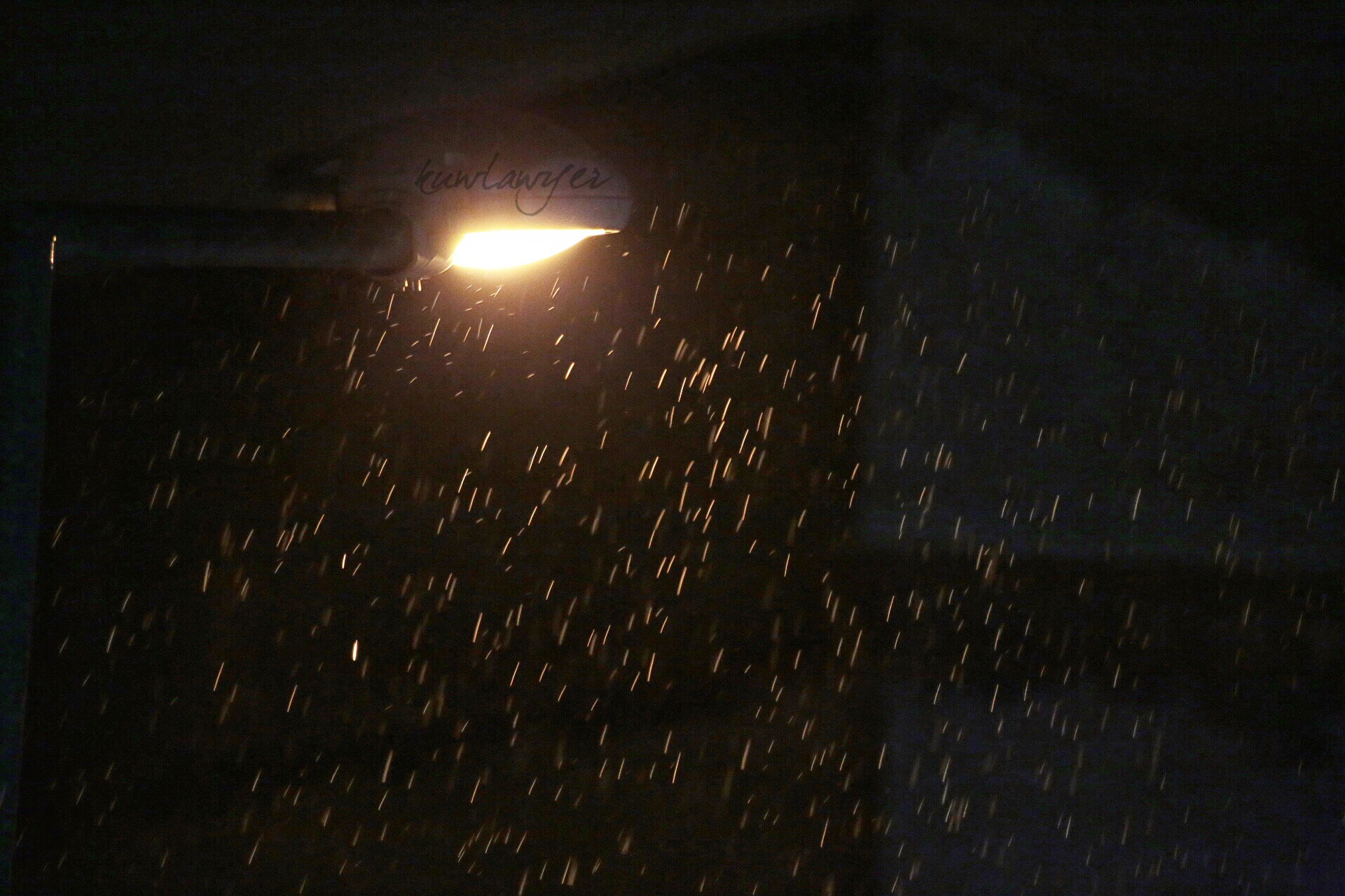 Canon EOS 6D + Canon 70-300mm sample photo. Golden drops photography