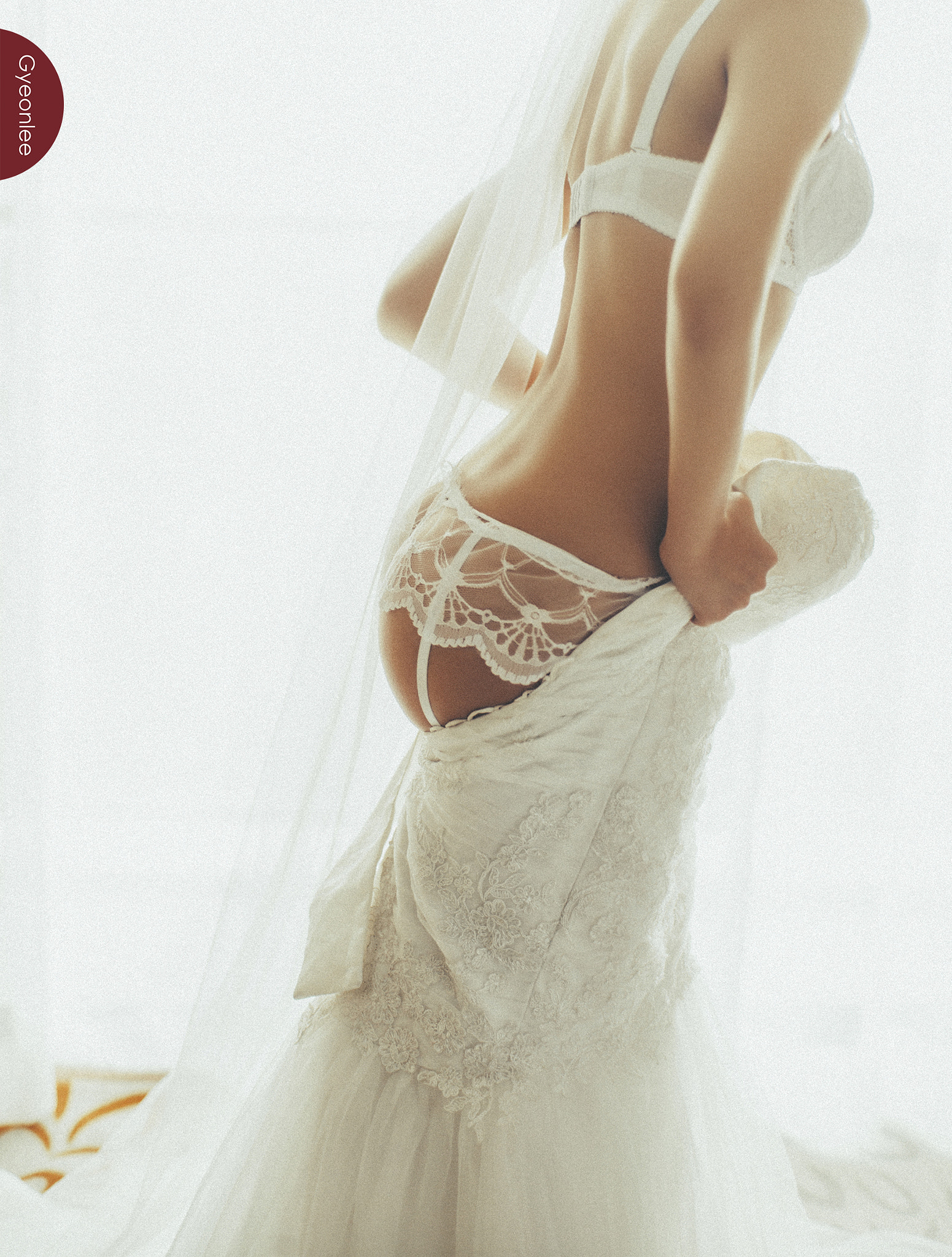 Noctilux-M 1:1.2/50 sample photo. Wedding dress photography