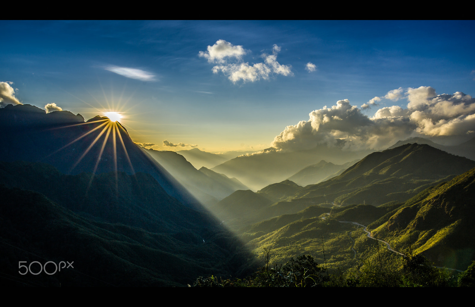 Sony a5100 + Canon EF 16-35mm F4L IS USM sample photo. The sunset in o quy ho, vietnam photography