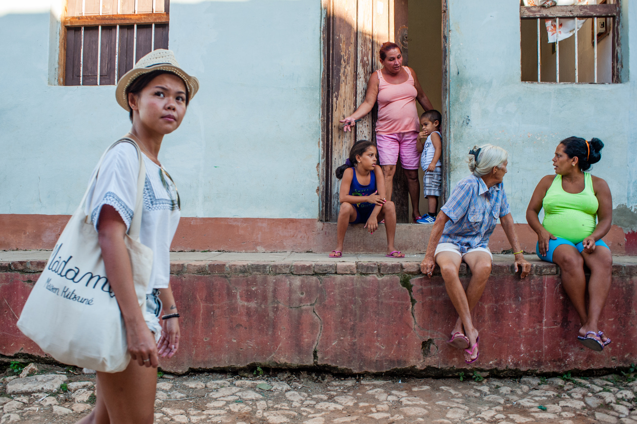 Nikon D700 + AF Nikkor 28mm f/2.8 sample photo. Trinidad streetscene photography