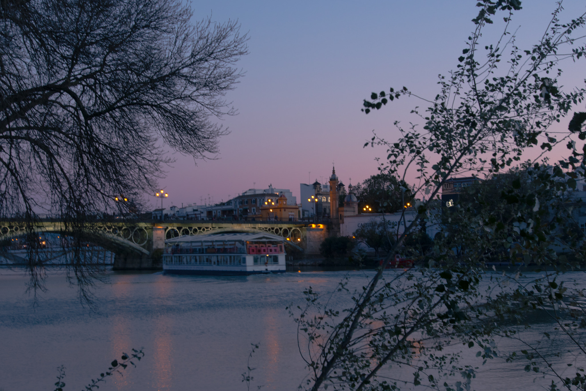 Canon EF 16-35mm F2.8L USM sample photo. Sevilla afternoon photography