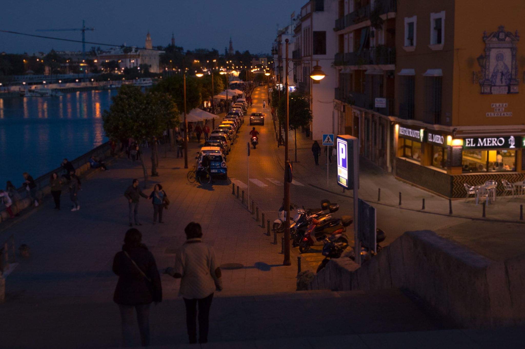 Canon EF 16-35mm F2.8L USM sample photo. Sevilla afternoon photography