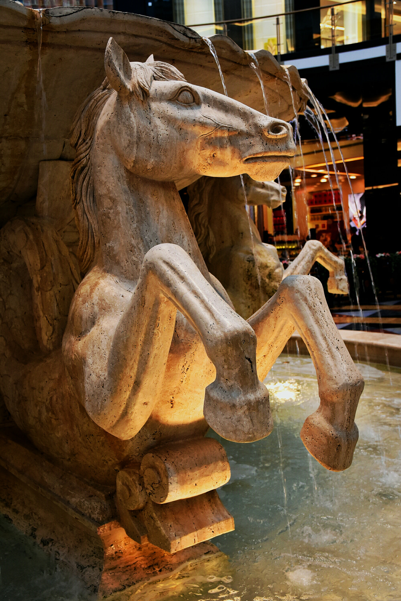 Nikon D7200 + Sigma 17-70mm F2.8-4 DC Macro OS HSM | C sample photo. Horse fountain in mall of emirates photography