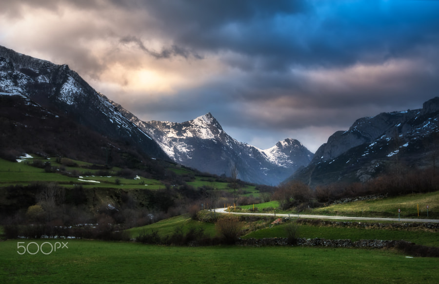 Sony a7R + Minolta AF 17-35mm F2.8-4 (D) sample photo. Road to somiedo photography