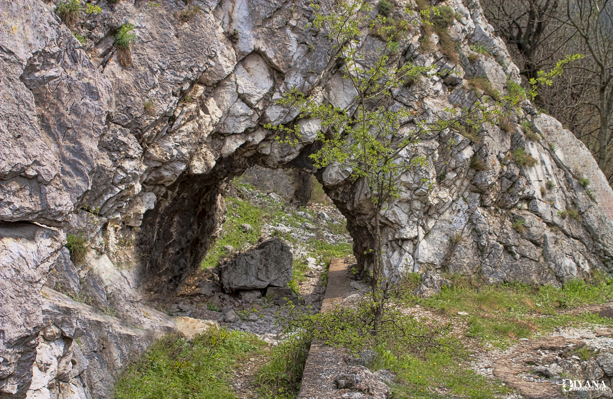 Canon EF 38-76mm f/4.5-5.6 sample photo. Somewhere in the vratsa balkan photography