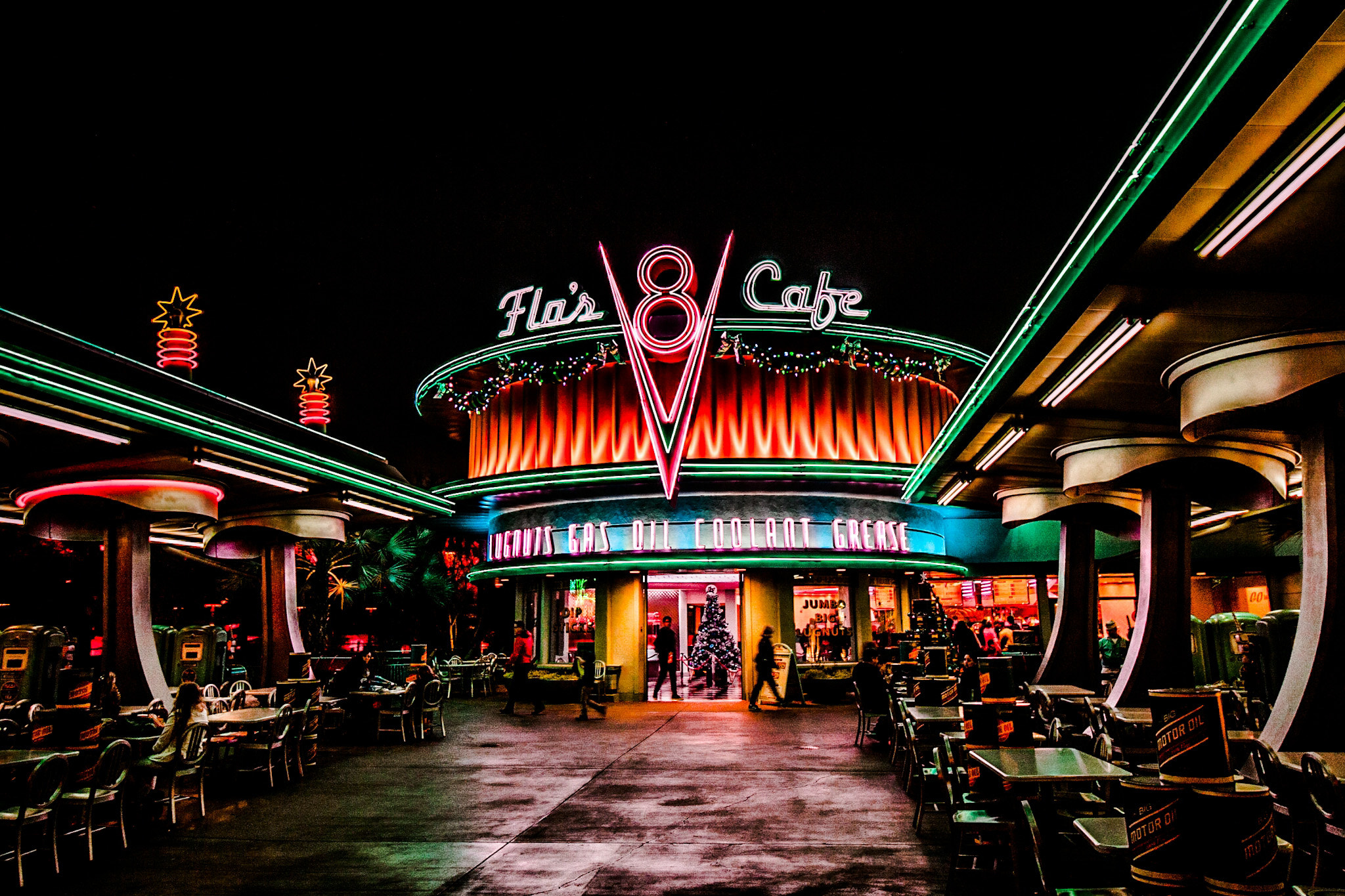 Canon EF-S 10-18mm F4.5–5.6 IS STM sample photo. Flo's v8 cafe (reedit ( again)) photography
