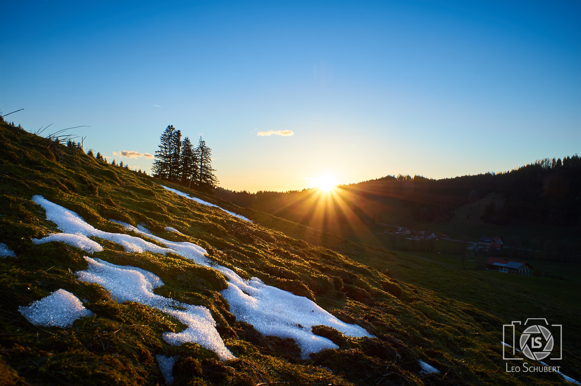 Sony DT 18-70mm F3.5-5.6 sample photo. Last snow, last sun photography