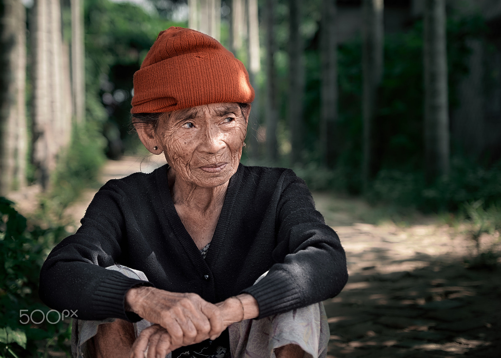 Fujifilm XF 16-55mm F2.8 R LM WR sample photo. Vietnam old woman photography